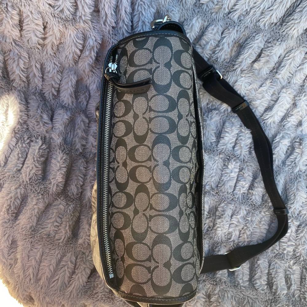 Coach Bag - Picture 4 of 7